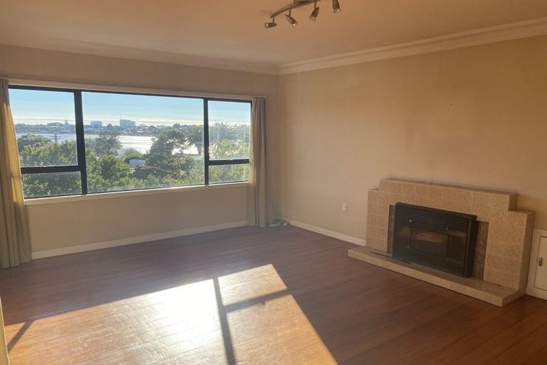 Photo of property in 10b Sutherland Road, Brookfield, Tauranga, 3110