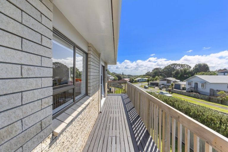 Photo of property in 37 Herekawe Drive, Spotswood, New Plymouth, 4310