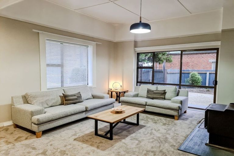 Photo of property in 100 High Street, Waimate, 7924