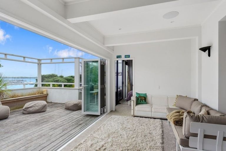 Photo of property in 21 London Street, Hampden, 9410