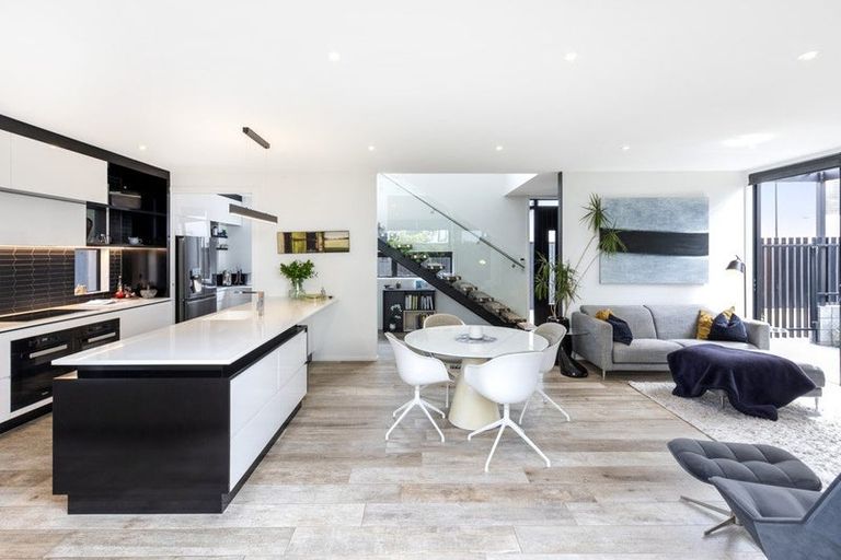Photo of property in 43a Gracefield Avenue, Christchurch Central, Christchurch, 8013