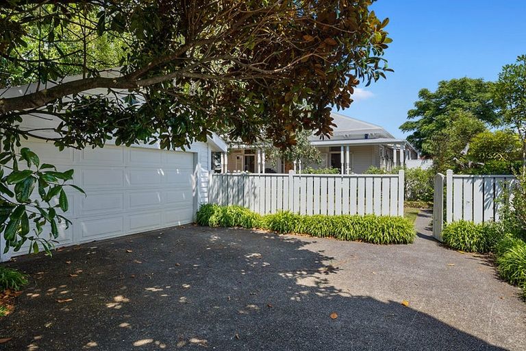 Photo of property in 30 Ballance Street, Lower Vogeltown, New Plymouth, 4310