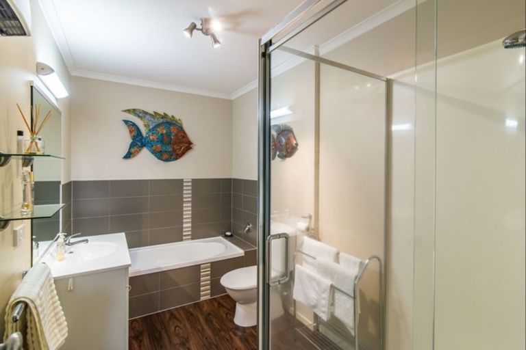 Photo of property in 126 Matai Road, Raumati South, Paraparaumu, 5032