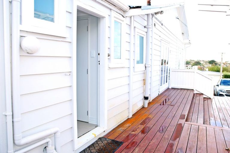 Photo of property in 1/3 Fentham Road, Hauraki, Auckland, 0622