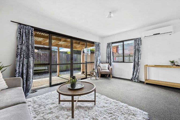 Photo of property in 2/48 Greenhurst Street, Sockburn, Christchurch, 8042