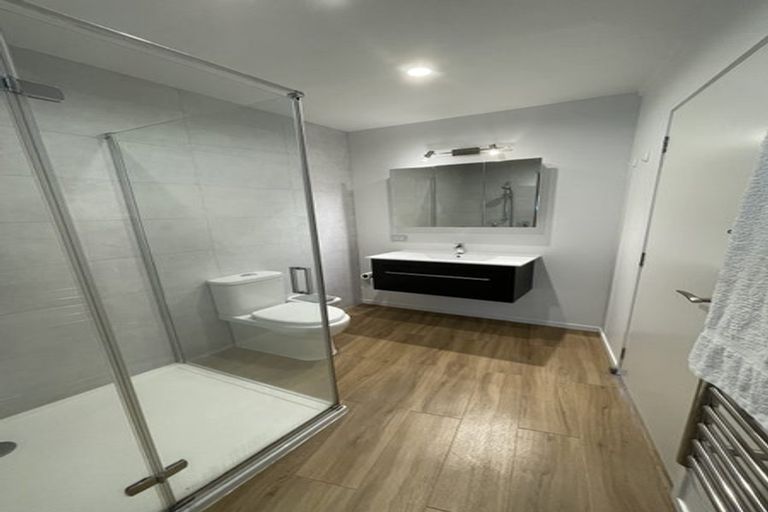 Photo of property in 11a Rahopara Street, Castor Bay, Auckland, 0620