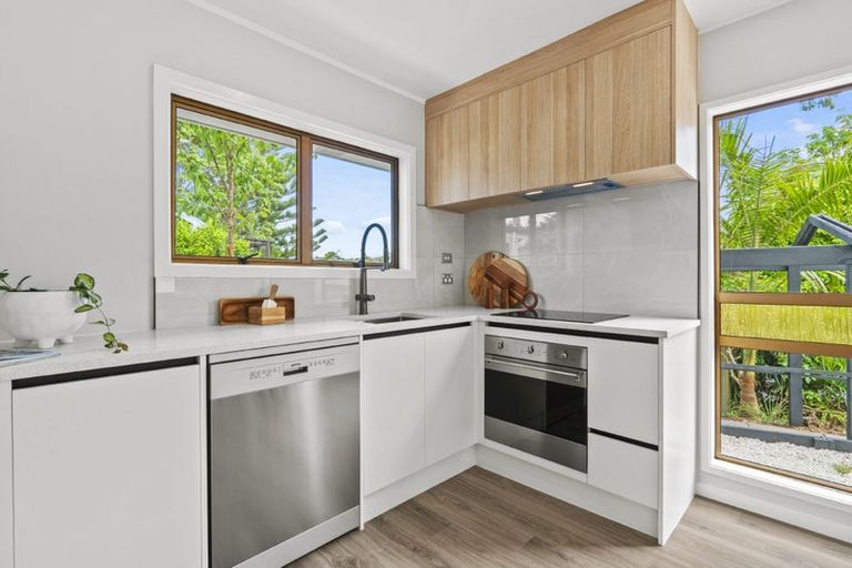 Photo of property in 1/47 Stredwick Drive, Torbay, Auckland, 0630