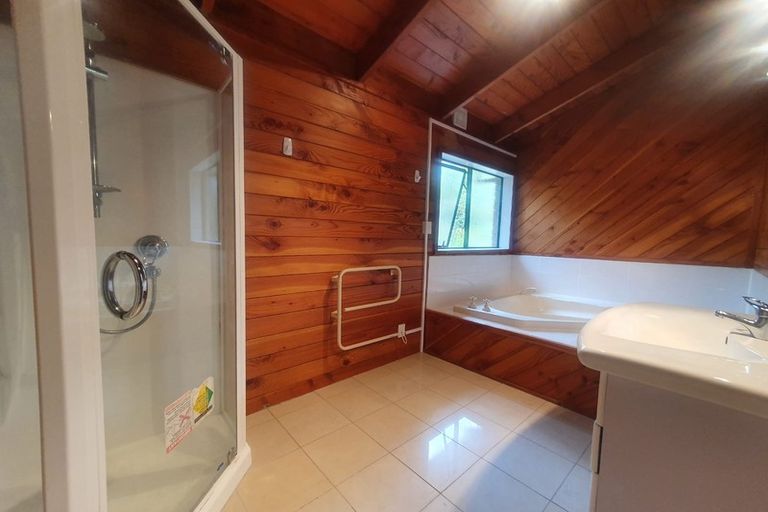 Photo of property in 32 Ronald Macken Place, Windsor Park, Auckland, 0632