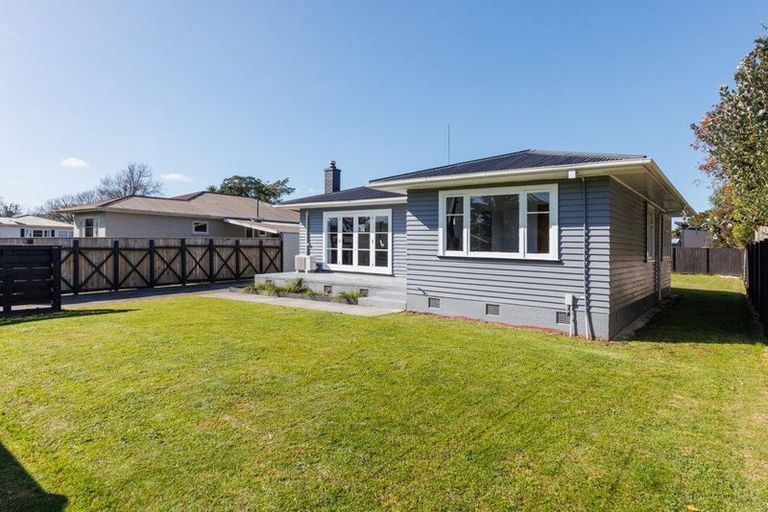 Photo of property in 12 Galway Avenue, Hokowhitu, Palmerston North, 4410