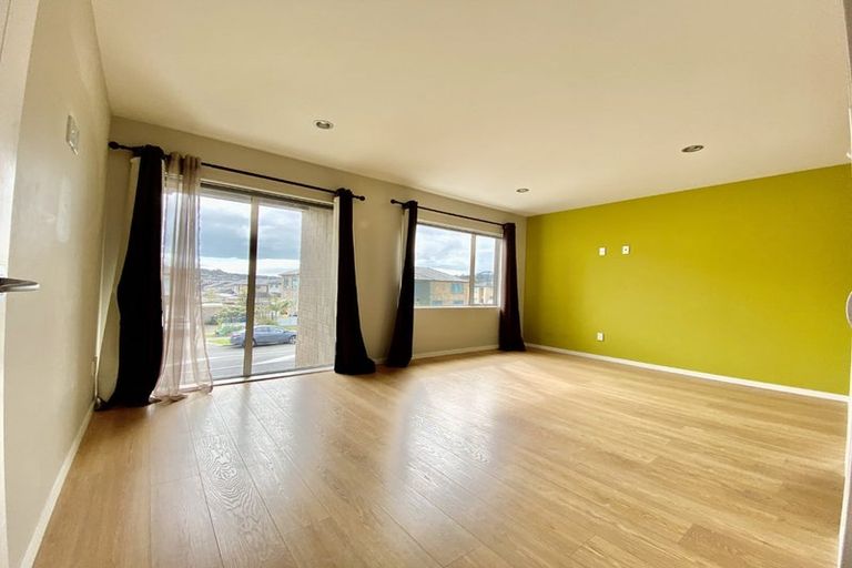 Photo of property in 65 Kerrykeel Drive, Flat Bush, Auckland, 2019
