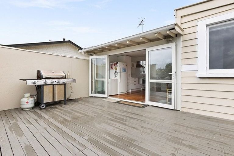 Photo of property in 55 Nelson Crescent, Napier South, Napier, 4110