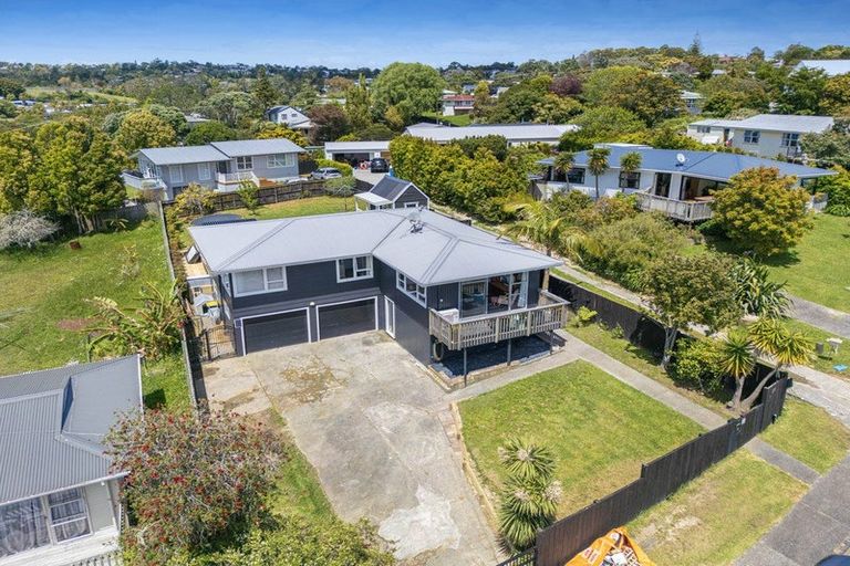 Photo of property in 25 Japonica Drive, Beach Haven, Auckland, 0626