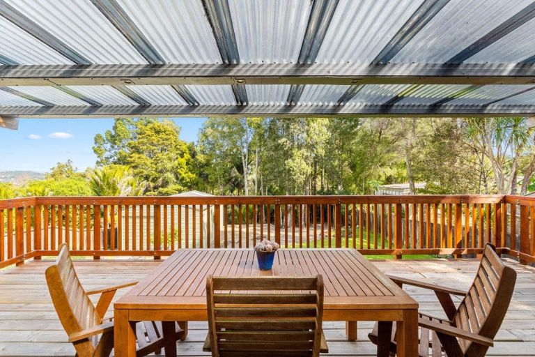 Photo of property in 132 Hinau Road, Waimauku, 0881