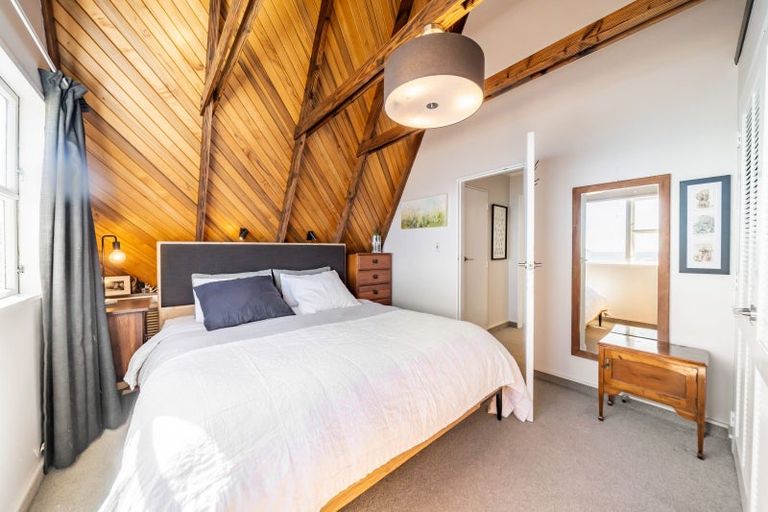 Photo of property in 31 Moana Road, Plimmerton, Porirua, 5026