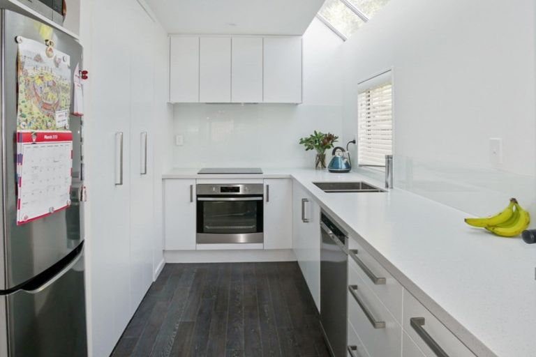 Photo of property in 9/86 Brockworth Place, Riccarton, Christchurch, 8011