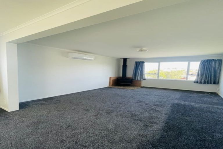 Photo of property in 90 Oriel Avenue, Tawa, Wellington, 5028