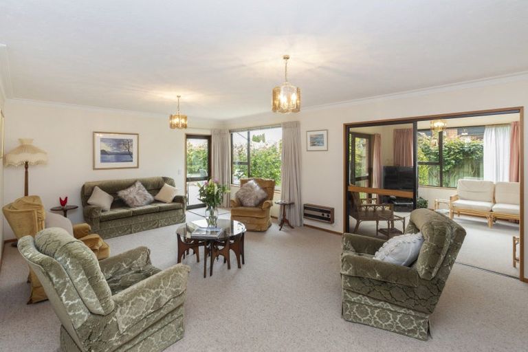 Photo of property in 21 Greystoke Lane, Avonhead, Christchurch, 8042