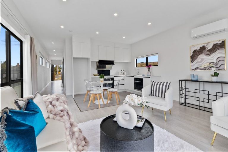 Photo of property in 63 Flanshaw Road, Te Atatu South, Auckland, 0610