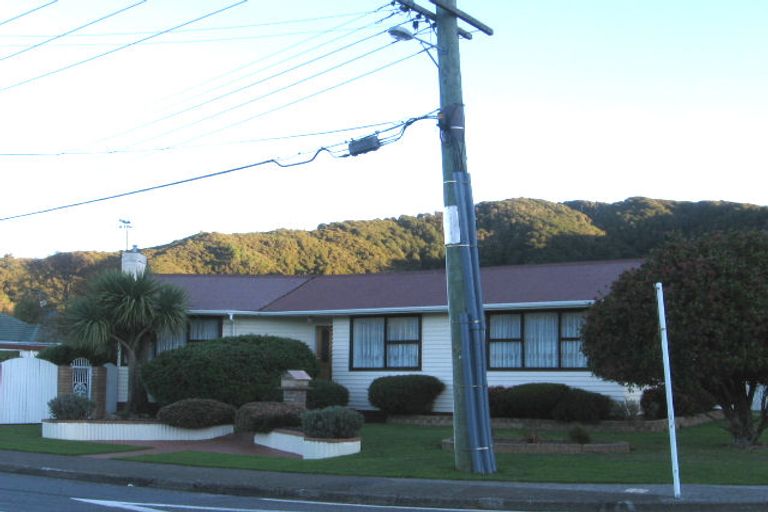Photo of property in 12 Parkway, Wainuiomata, Lower Hutt, 5014