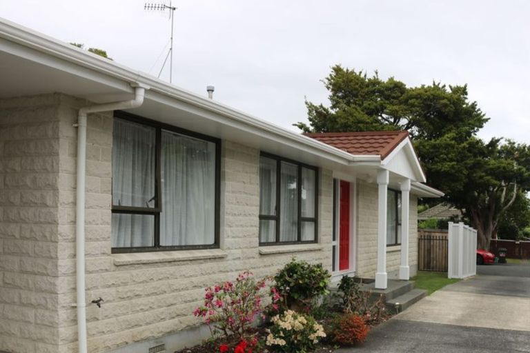 Photo of property in 19a Totara Crescent, Woburn, Lower Hutt, 5010