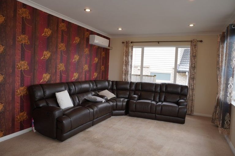 Photo of property in 11 Namsan Close, Fairview Heights, Auckland, 0632