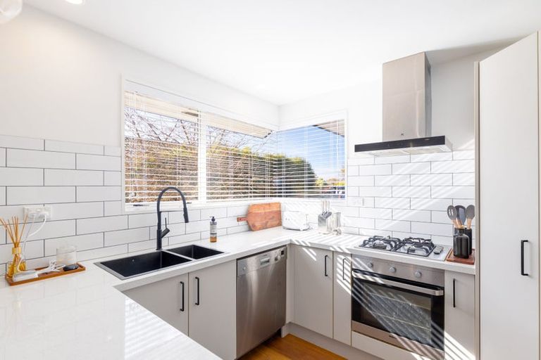 Photo of property in 6 Ronald George Place, Parklands, Christchurch, 8083