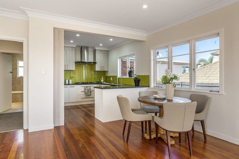 Photo of property in 22 Cliff Road, Papakura, 2110