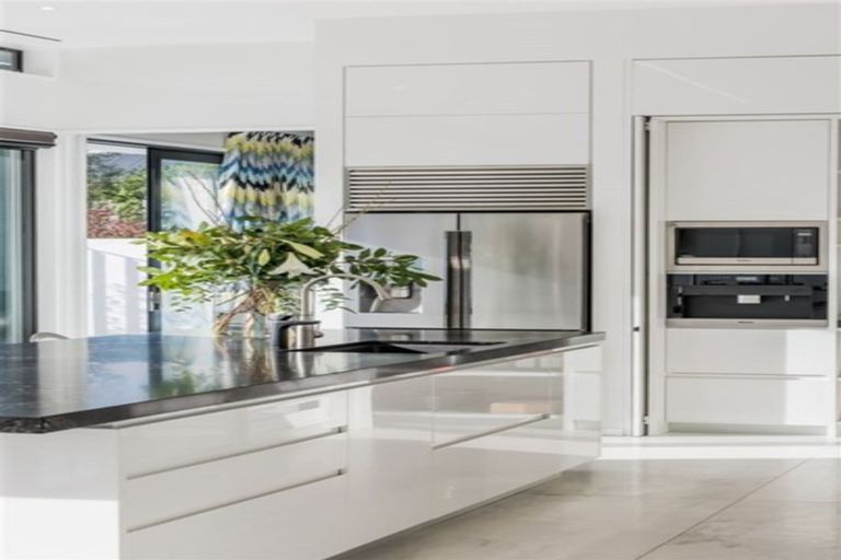 Photo of property in 31 Waiwetu Street, Fendalton, Christchurch, 8052