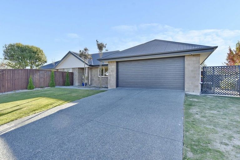 Photo of property in 26 Beech Drive, Rangiora, 7400
