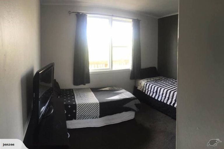 Photo of property in 1 Kiwi Street, Tokoroa, 3420