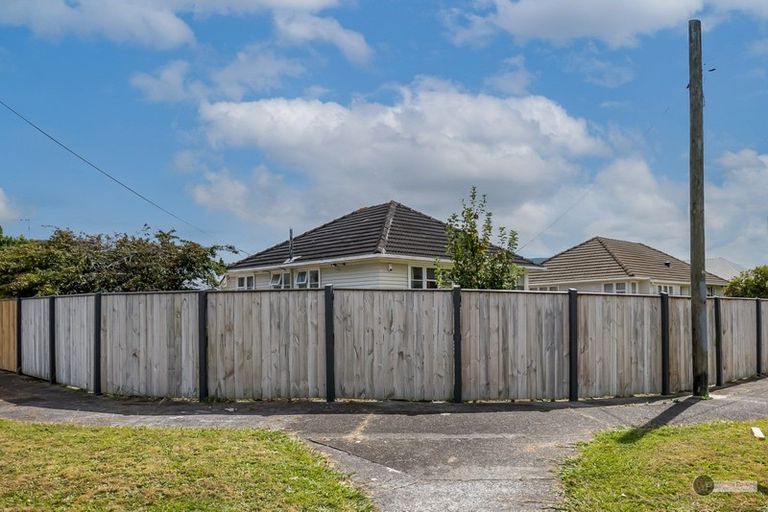 Photo of property in 295 Oxford Terrace, Avalon, Lower Hutt, 5011