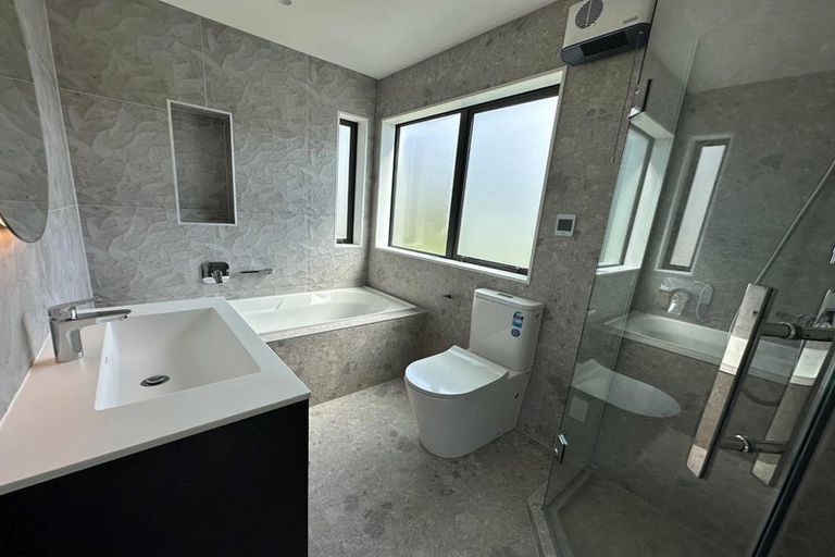 Photo of property in 81b Matipo Road, Mairangi Bay, Auckland, 0630