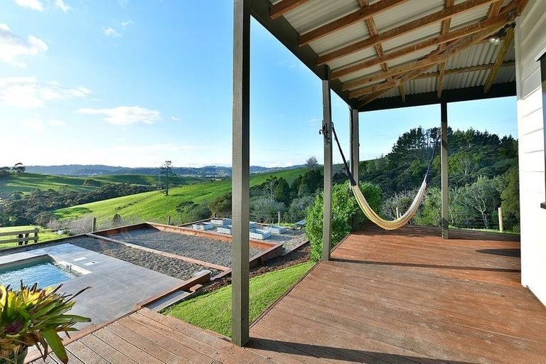 Photo of property in 245 Anderson Road, Helensville, 0875