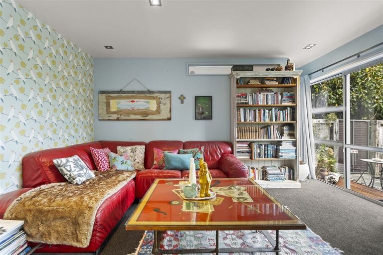 Photo of property in 7 Monks Parade, The Pines Beach, 7630