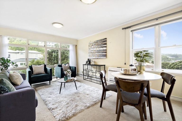 Photo of property in Newman Court Apartments, 2 Newman Terrace, Thorndon, Wellington, 6011