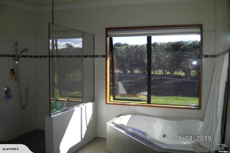 Photo of property in 28 Osborne Road, Horsham Downs, Hamilton, 3281