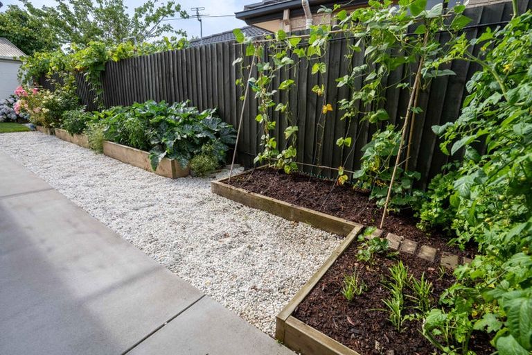 Photo of property in 2/28 Rosedale Place, Avonhead, Christchurch, 8042