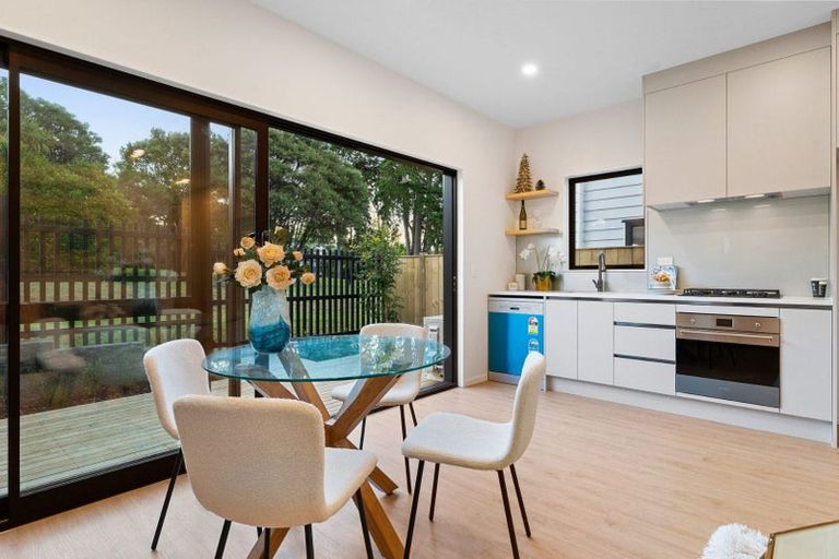 Photo of property in 2/30a Tirimoana Road, Te Atatu South, Auckland, 0602