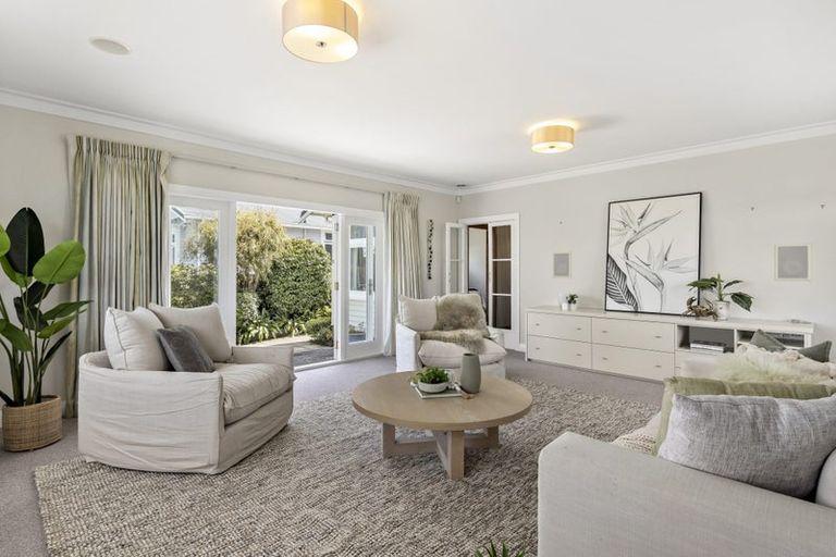 Photo of property in 71 Cashmere Avenue, Khandallah, Wellington, 6035