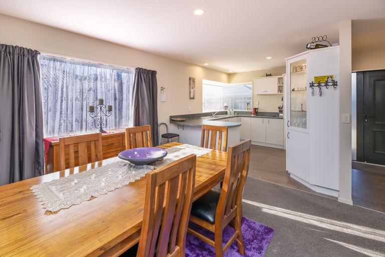 Photo of property in 9a Bunting Place, Woodend, 7610