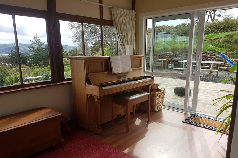 Photo of property in 75 Oxley Crescent, Broad Bay, Dunedin, 9014