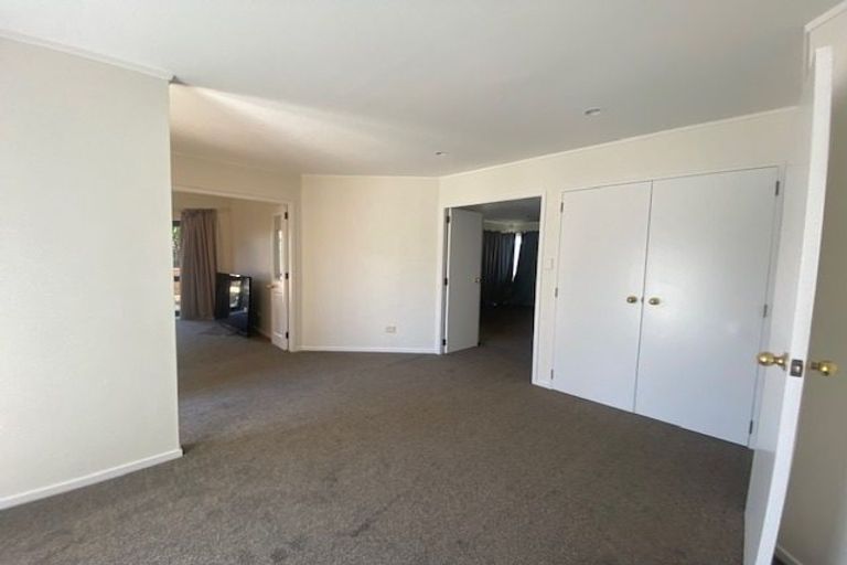 Photo of property in 240 Botany Road, Golflands, Auckland, 2013