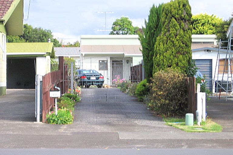 Photo of property in 77 Sunderlands Road, Half Moon Bay, Auckland, 2012