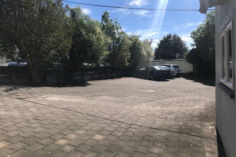 Photo of property in 39 Thackeray Street, Hamilton Lake, Hamilton, 3204