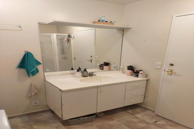 Photo of property in Courtenay Apartments, 305/120 Courtenay Place, Te Aro, Wellington, 6011