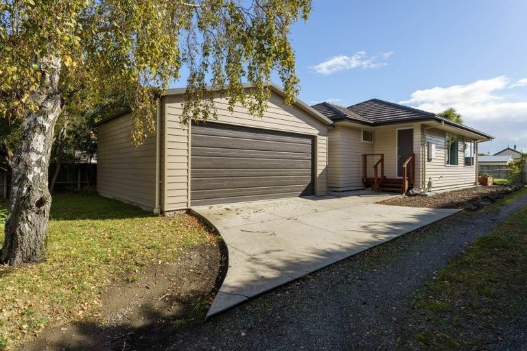 Photo of property in 140 Palmers Road, New Brighton, Christchurch, 8083