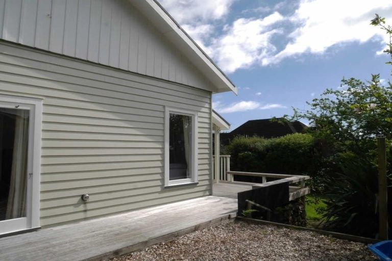 Photo of property in 92 Winara Avenue, Waikanae, 5036