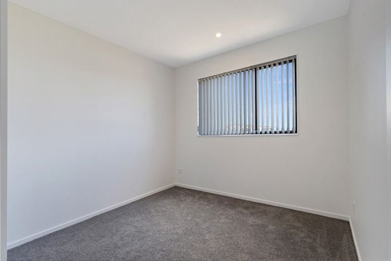 Photo of property in 2/3238 Great North Road, New Lynn, Auckland, 0600
