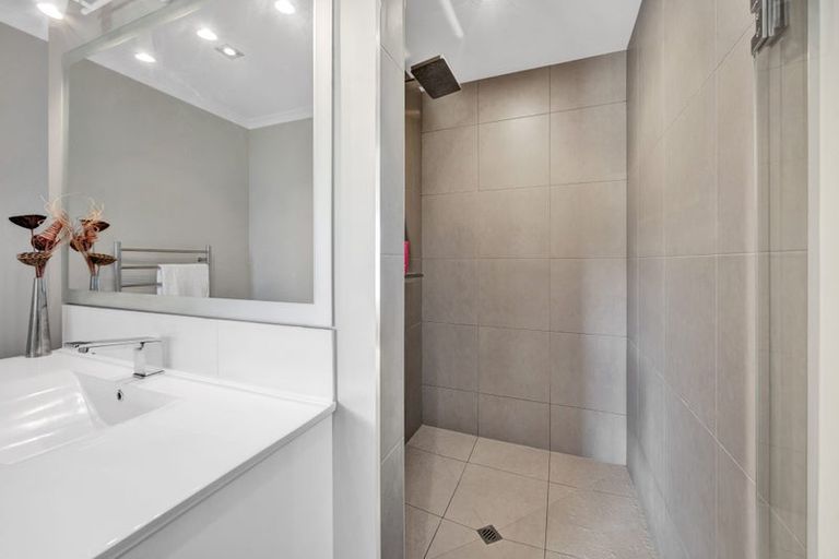 Photo of property in 1 Elizabeth Grove, Stratford, 4332