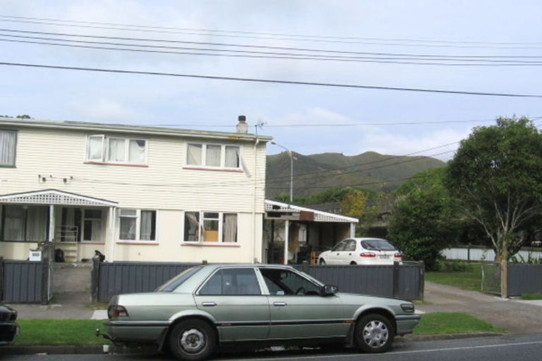 Photo of property in 102 Cambridge Terrace, Fairfield, Lower Hutt, 5011